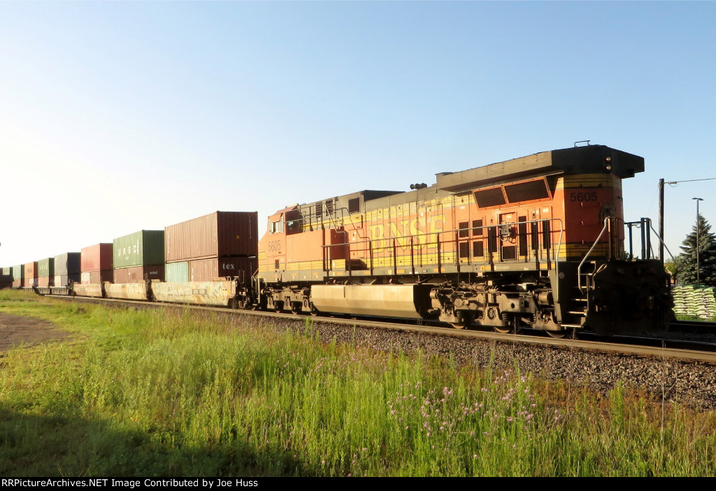 BNSF 5605 DPU